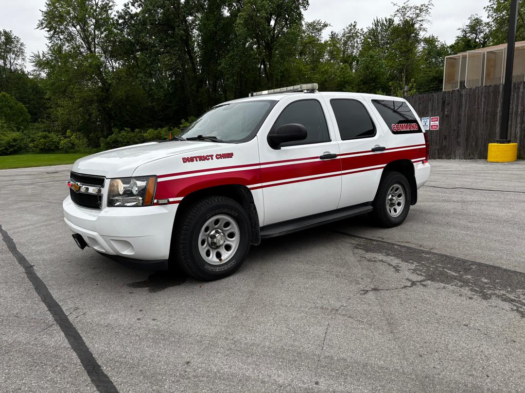 2010 Chevrolet Tahoe, 4x4, #2