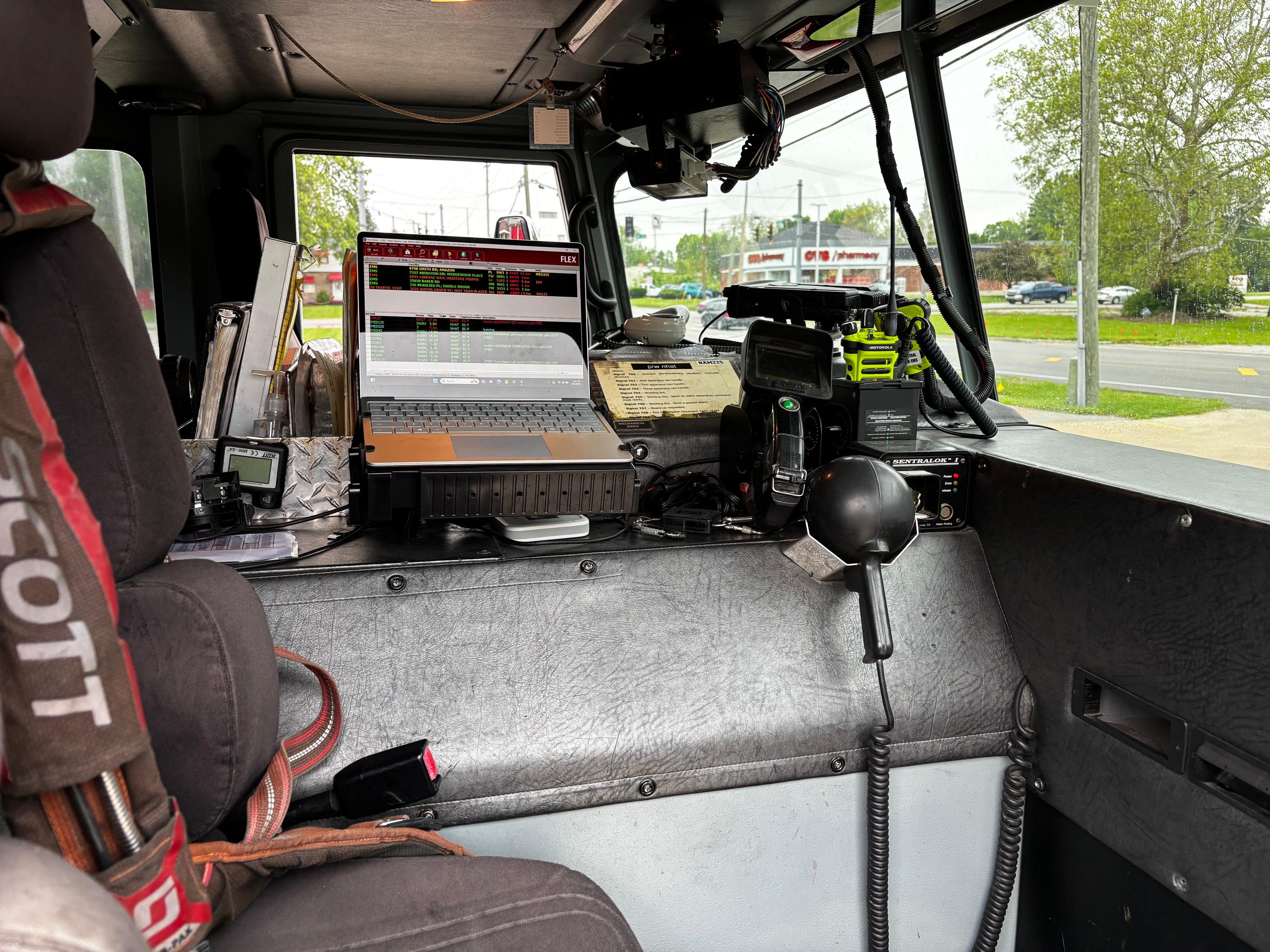 2003 Pierce Enforcer Quint, 75' 1250/560 - image 36