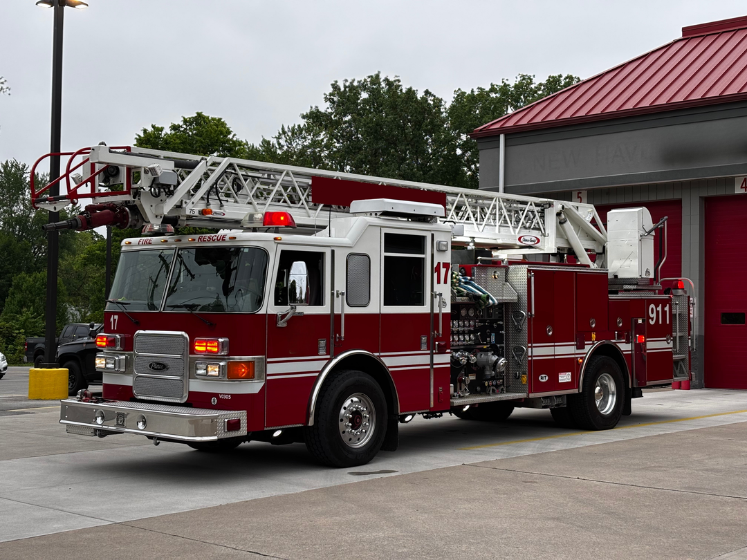 2003 Pierce Enforcer Quint, 75' 1250/560