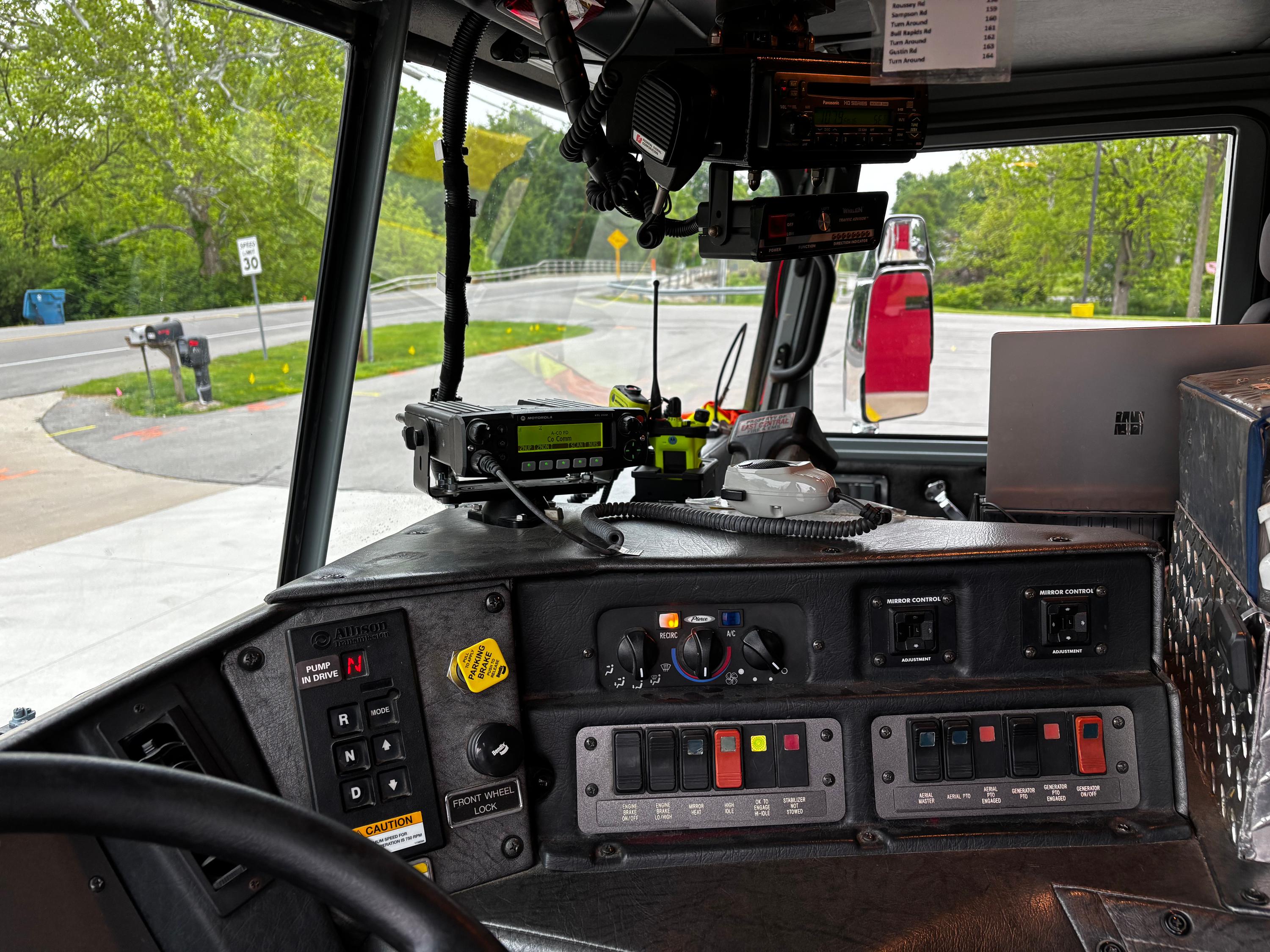 2003 Pierce Enforcer Quint, 75' 1250/560 - image 33