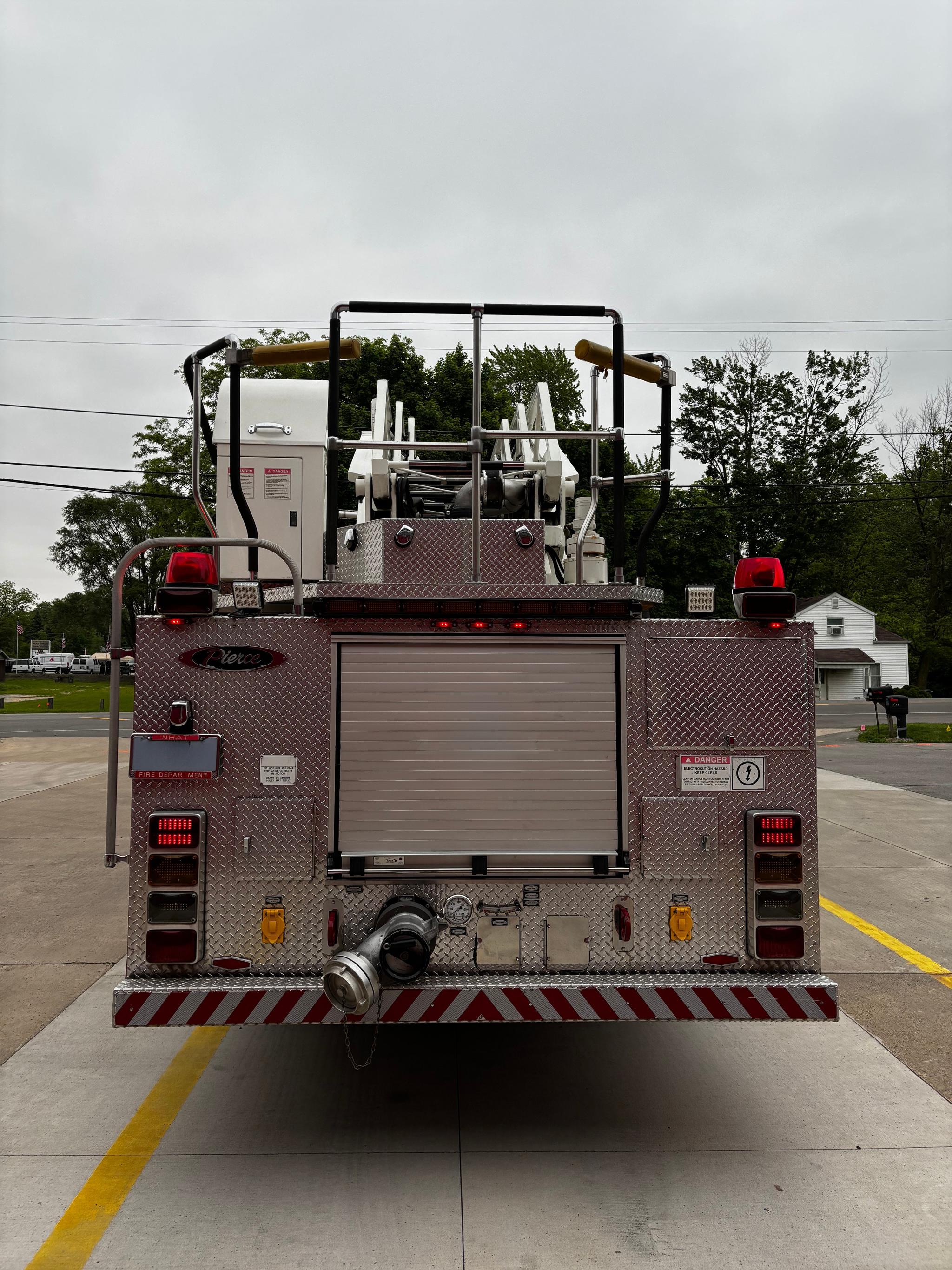 2003 Pierce Enforcer Quint, 75' 1250/560 - image 5