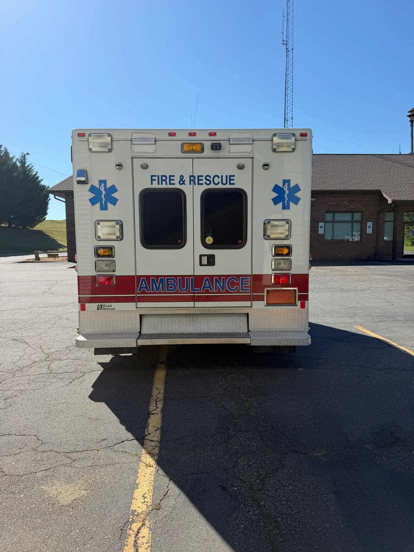 1999 Road Rescue Ford Type I Ambulance — photo 4