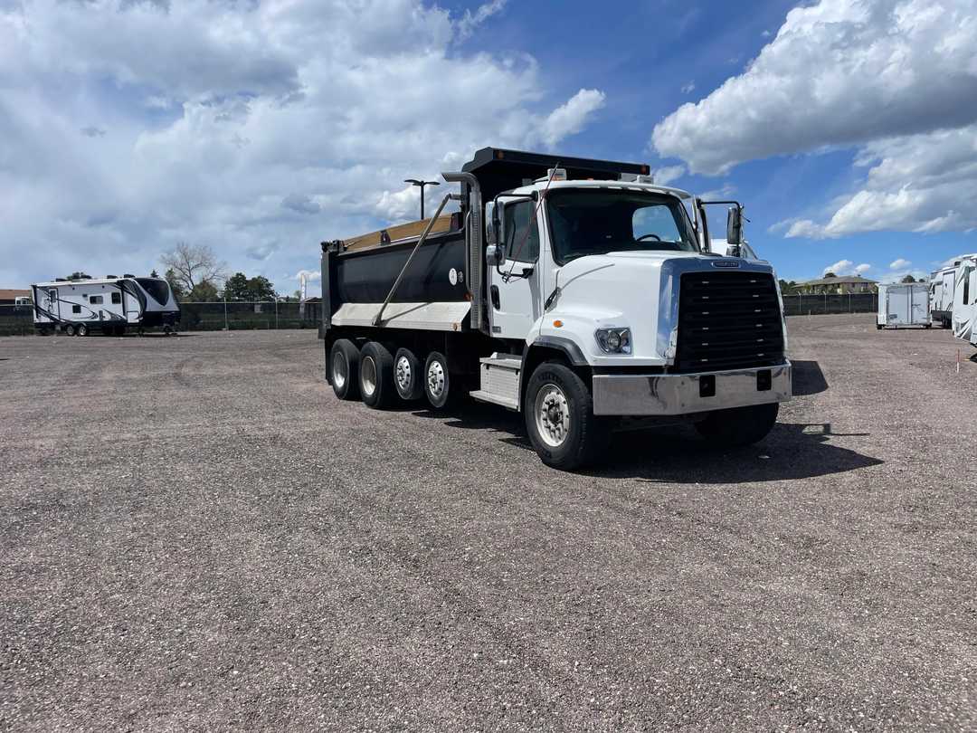 2023 Freightliner 108SD