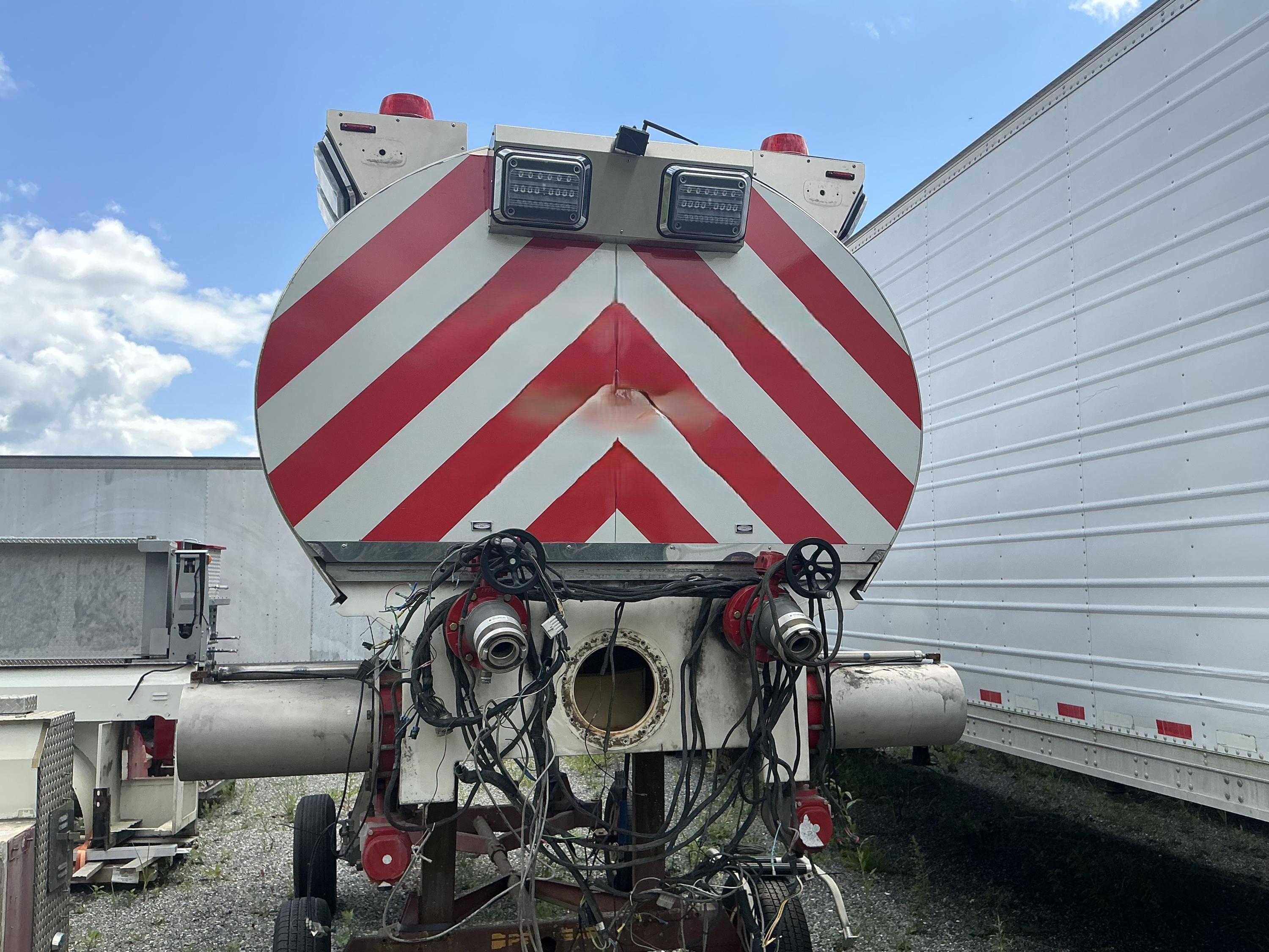 2005 Pierce Pumper Tanker - image 22
