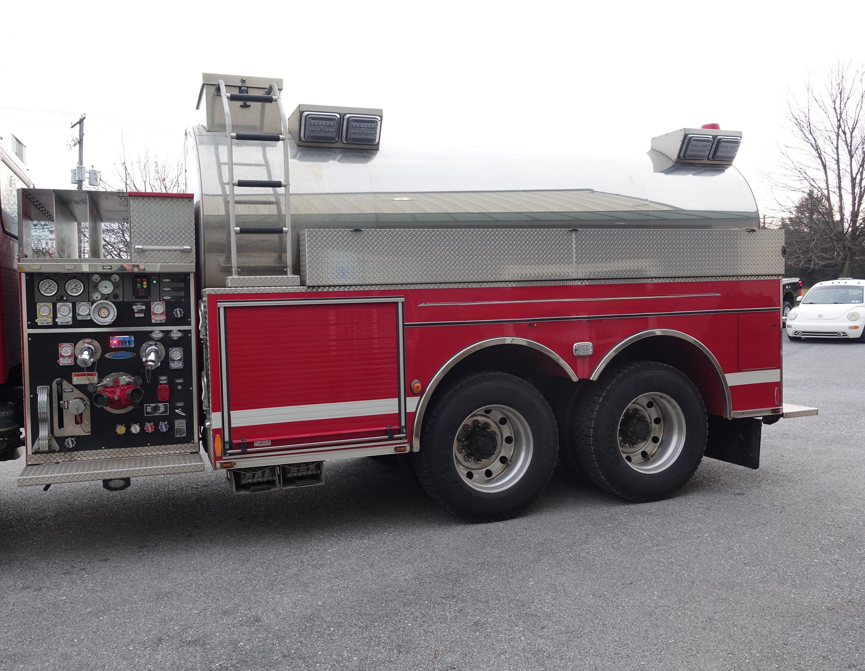 2005 Pierce Pumper Tanker - image 1