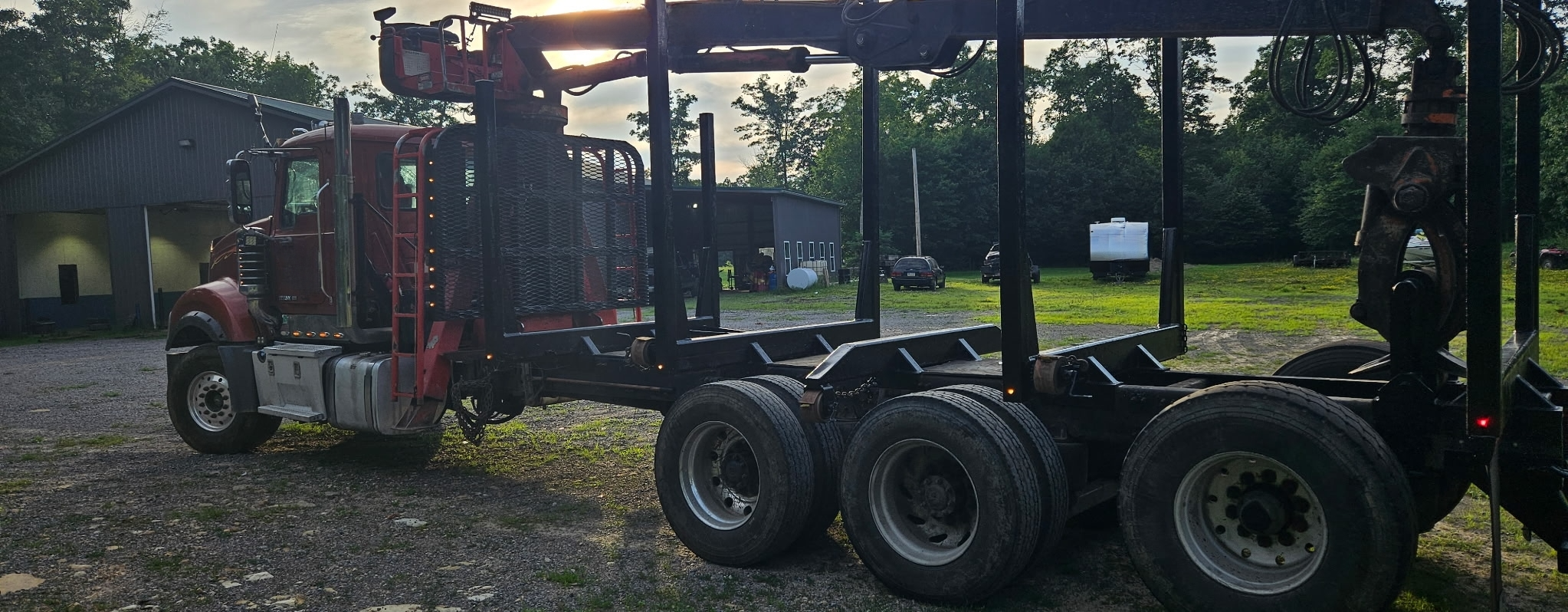 2016 Mack Titan Log Truck with Serco 8500 Log loader - image 5