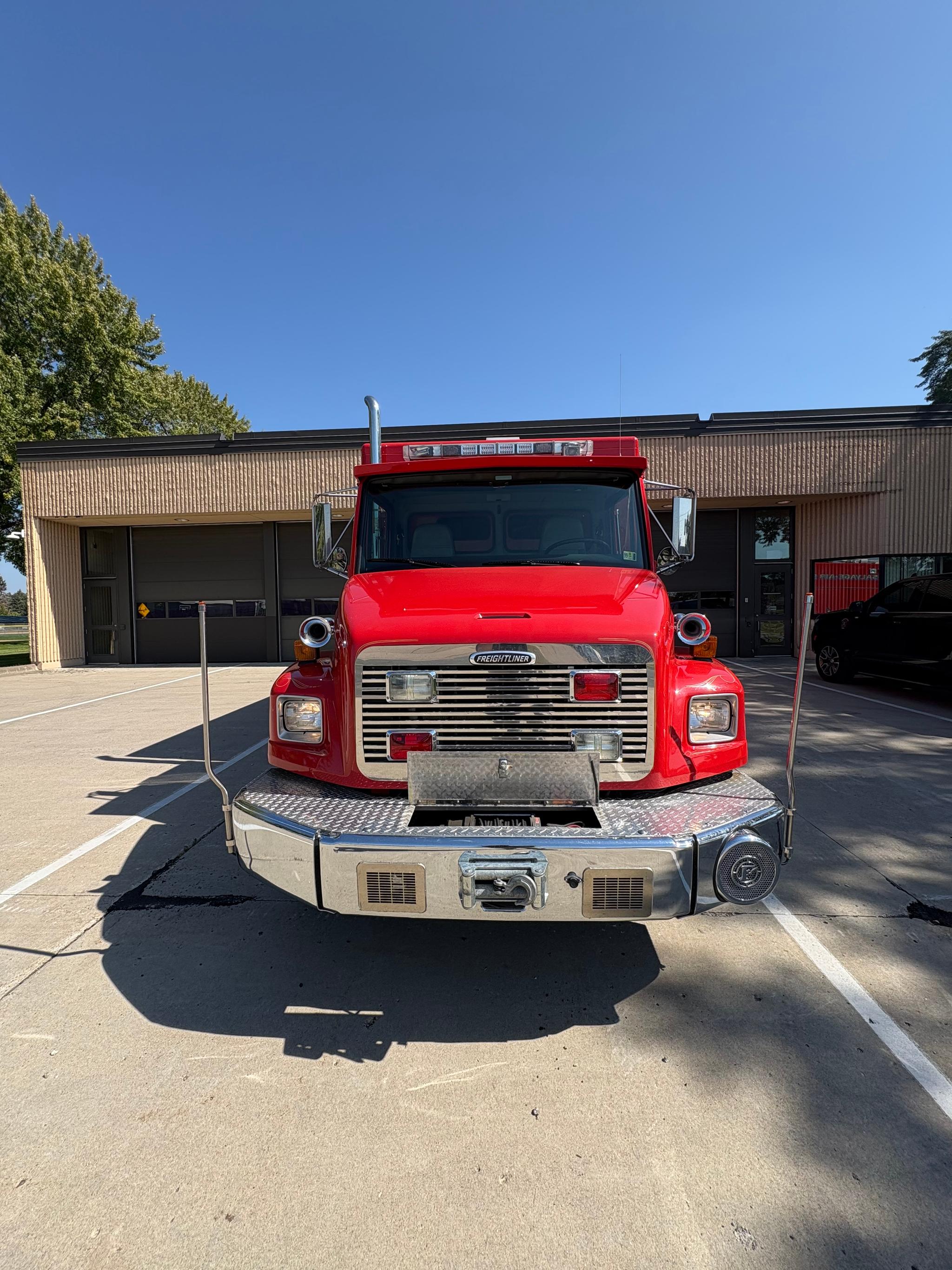 1999 General Safety Freightliner Heavy Rescue - image 4