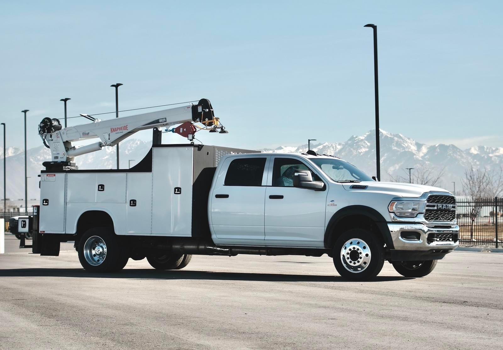 2024 Ram 5500 Crew Cab DRW 4x4 Knapheide Crane Body Stellar Crane - image 1