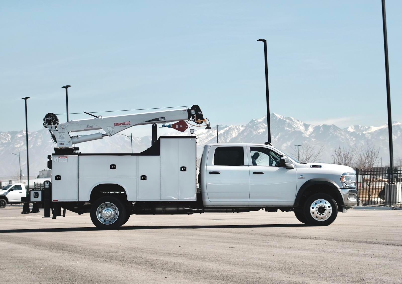 2024 Ram 5500 Crew Cab DRW 4x4 Knapheide Crane Body Stellar Crane - image 5