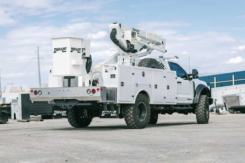 2024 Ford F-550 SUPER SINGLE Liquid Springs 4x4 Dur-A-Lift Bucket Truck — photo 5