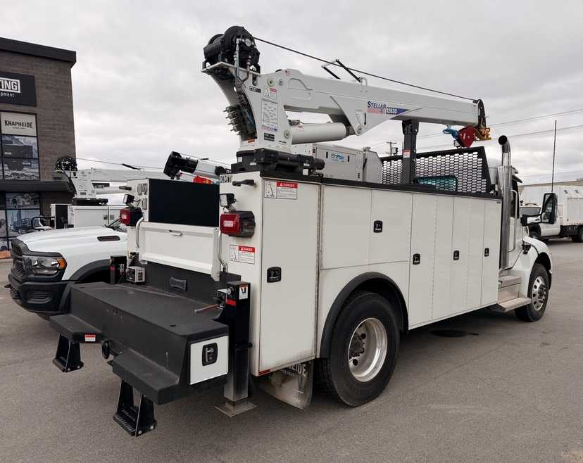 2024 Peterbilt 537 4x2 Knapheide Mechanics Body — photo 3