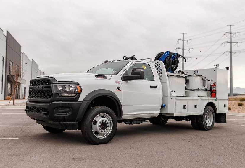 2024 Ram 5500 Regular Cab DRW 4x4 Venco Venturo Mechanics Body — photo 4