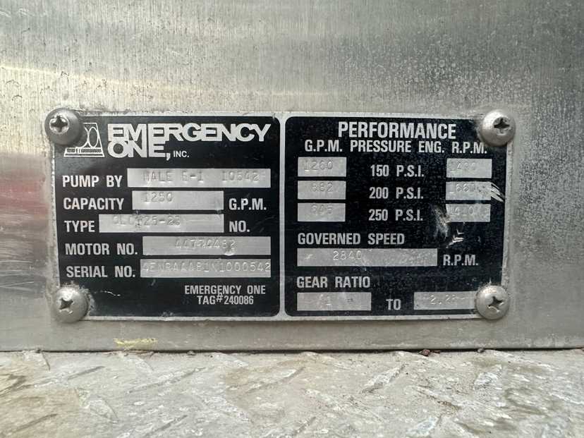 1992 E-One Typhoon Custom Pumper Tanker — photo 4
