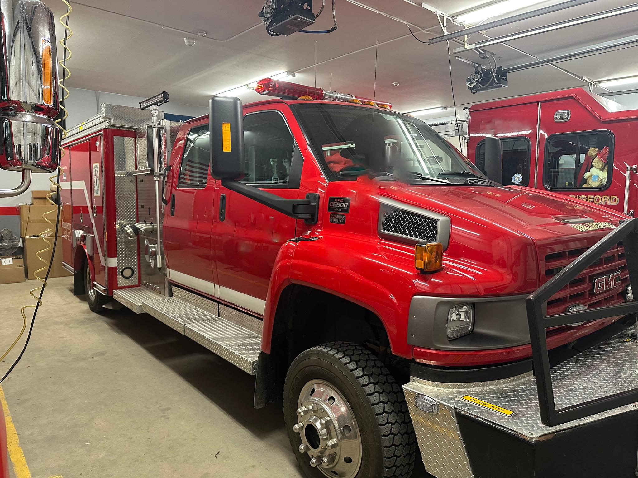 2009 E-One GMC 4x4 Quick Attack - image 2