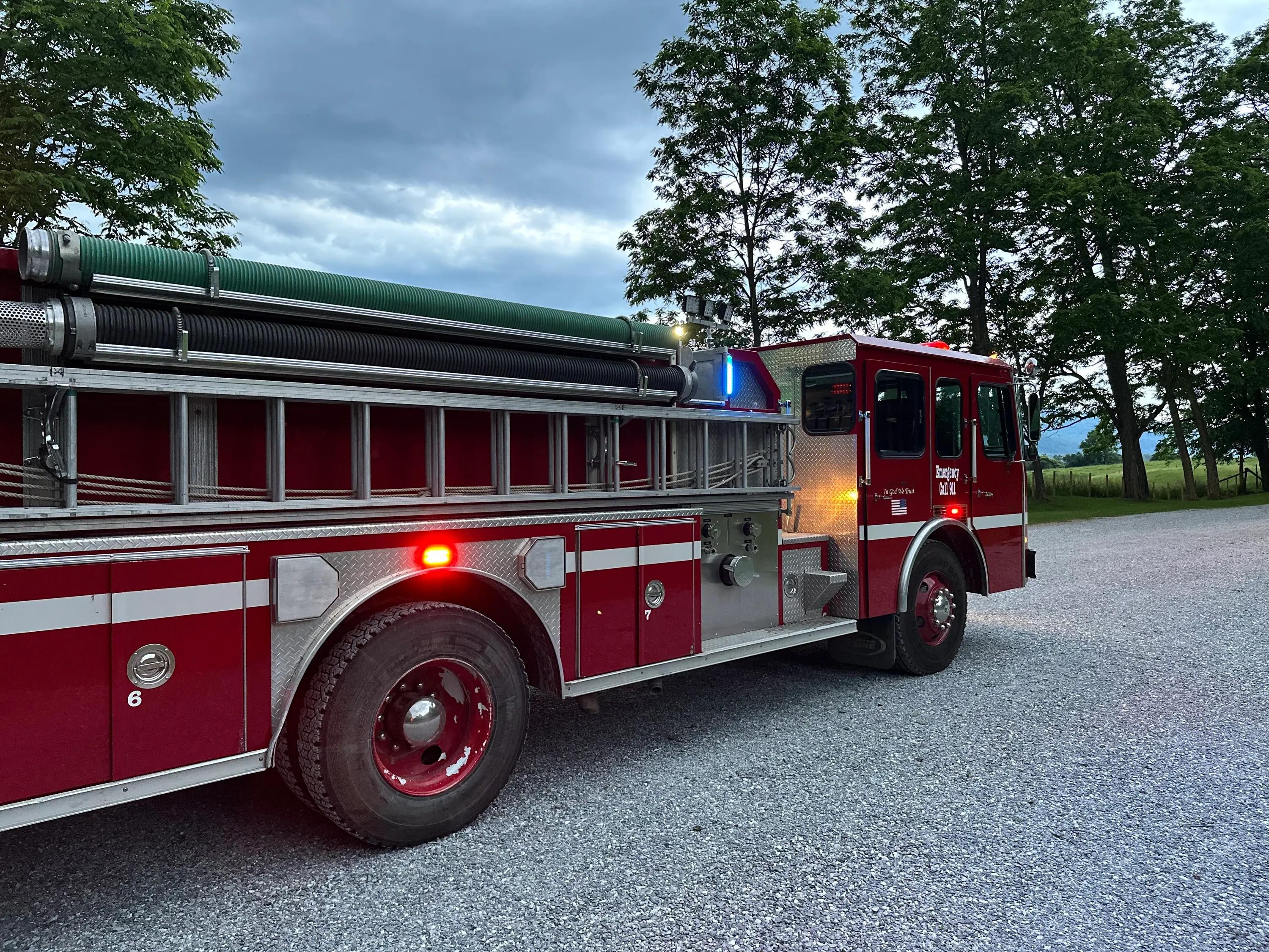 1992 E-One Typhoon Custom Pumper Tanker - image 42