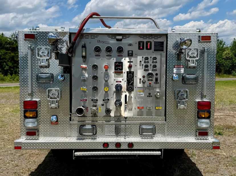 2007 Rosenbauer Ford 4x4 Mini Pumper — photo 6