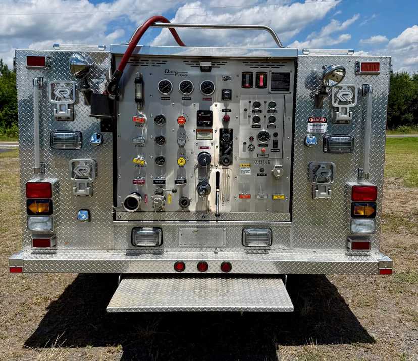 2007 Rosenbauer Ford 4x4 Mini Pumper — photo 7
