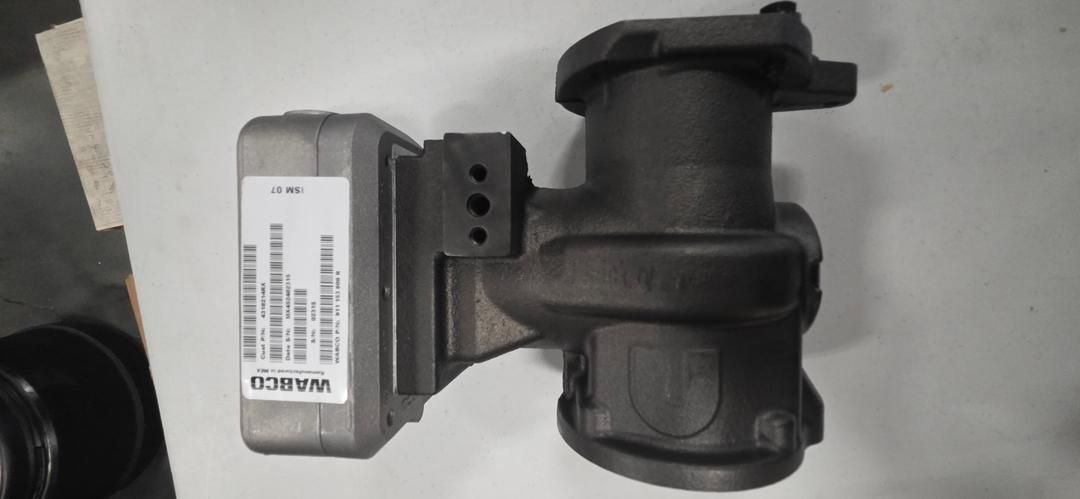 Cummins air compressor