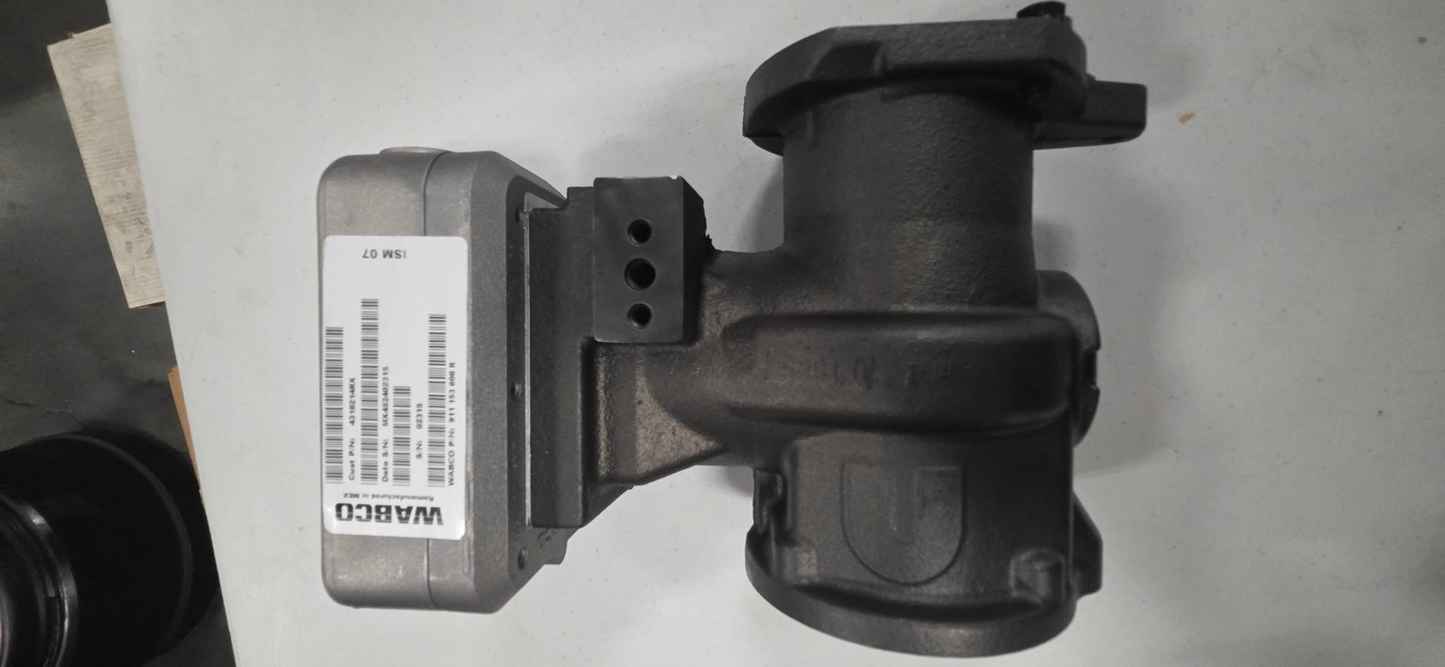 Cummins air compressor - image 1