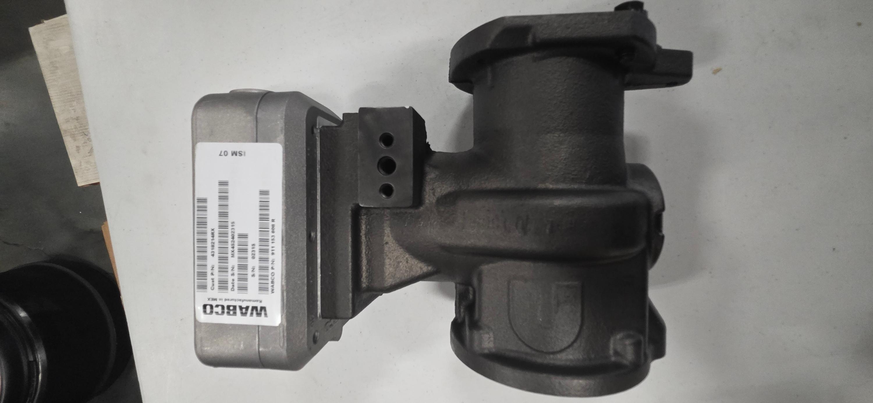 Cummins air compressor - image 1