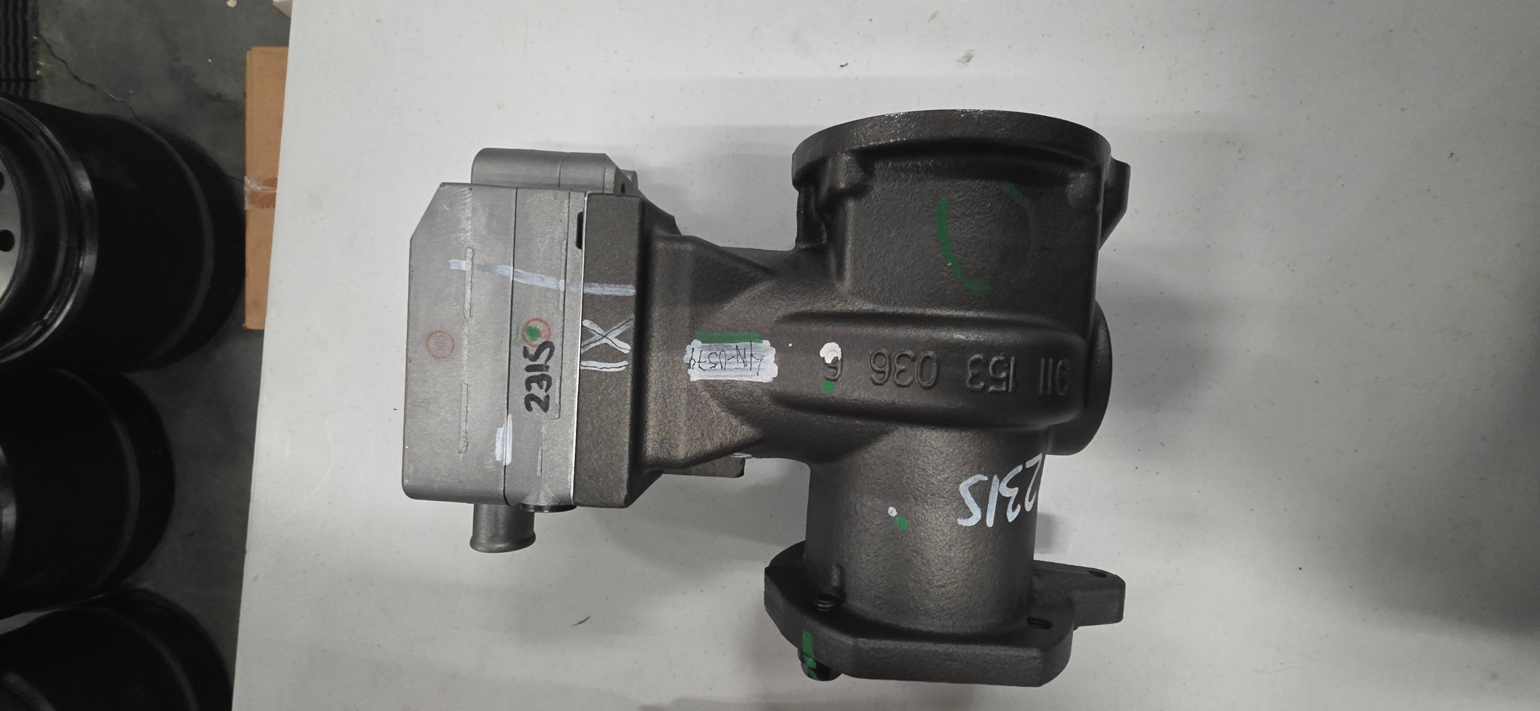 Cummins air compressor - image 3