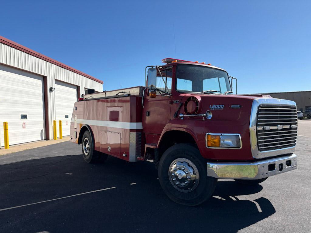 1994 Ford L8000 Tanker - image 2