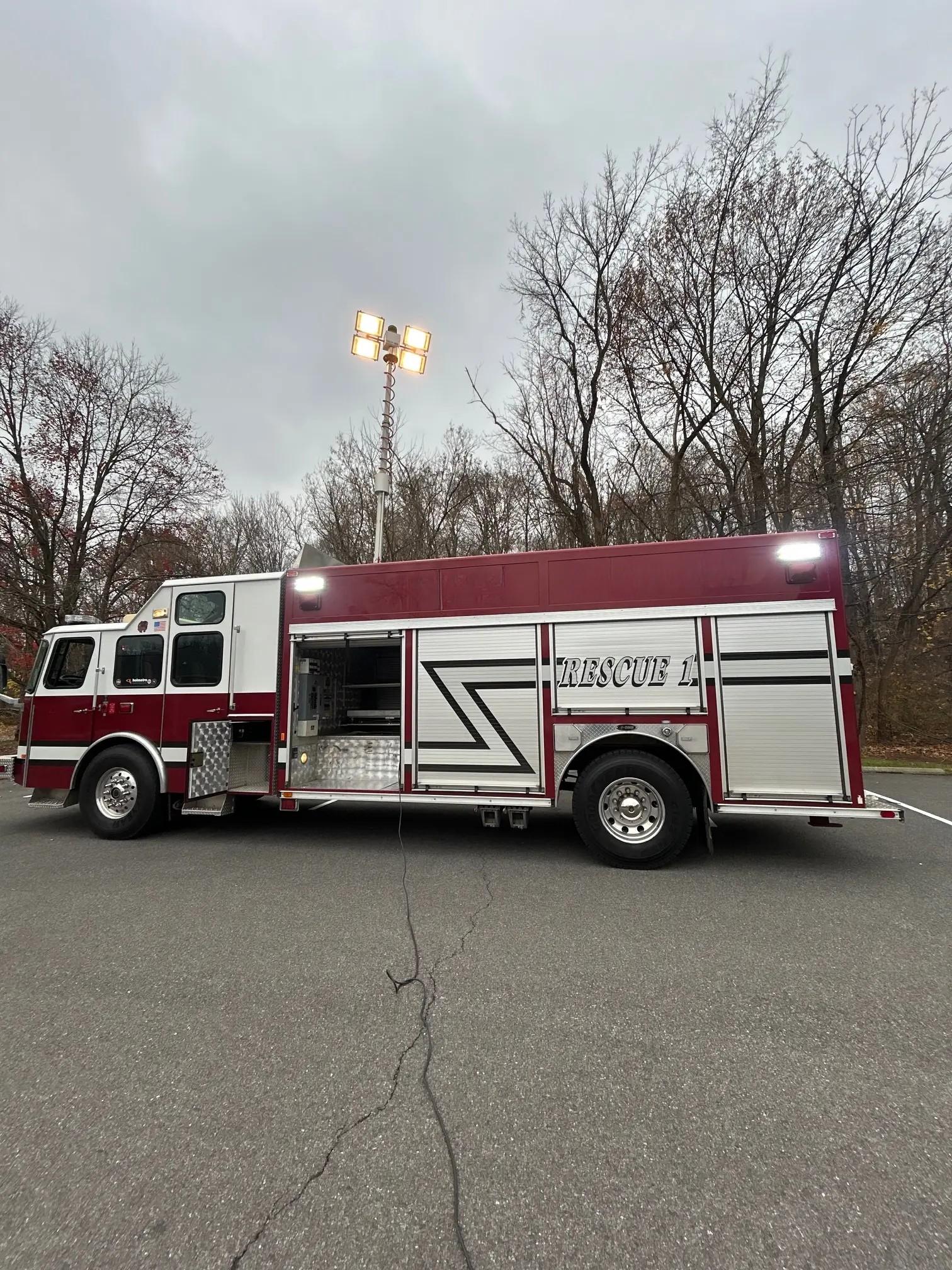 1997 E-One Walk Around Rescue Light Rescue - image 18