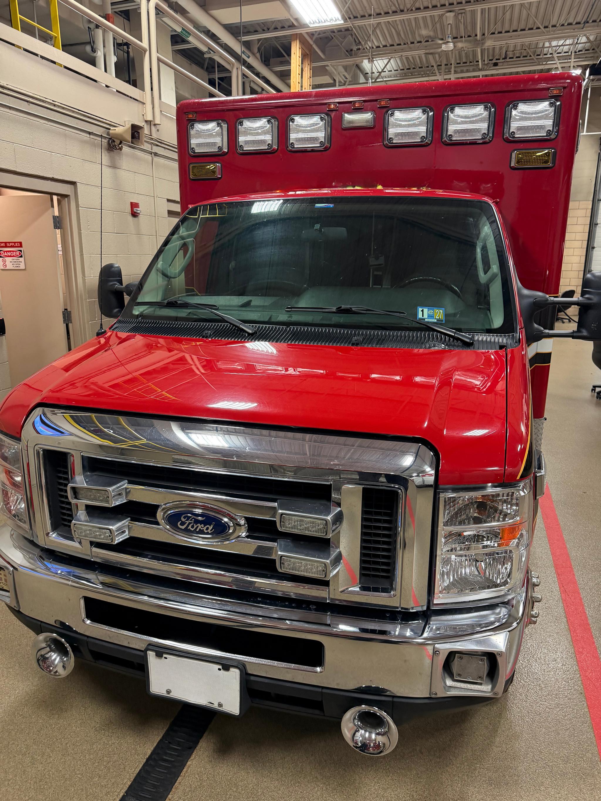 2014 Horton Ford Type III Ambulance - image 5