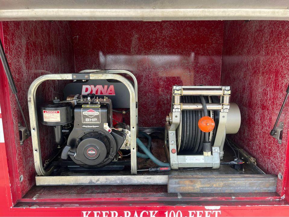 1996 Ford F350 Super Duty Regular Cab & Chassis  - image 10