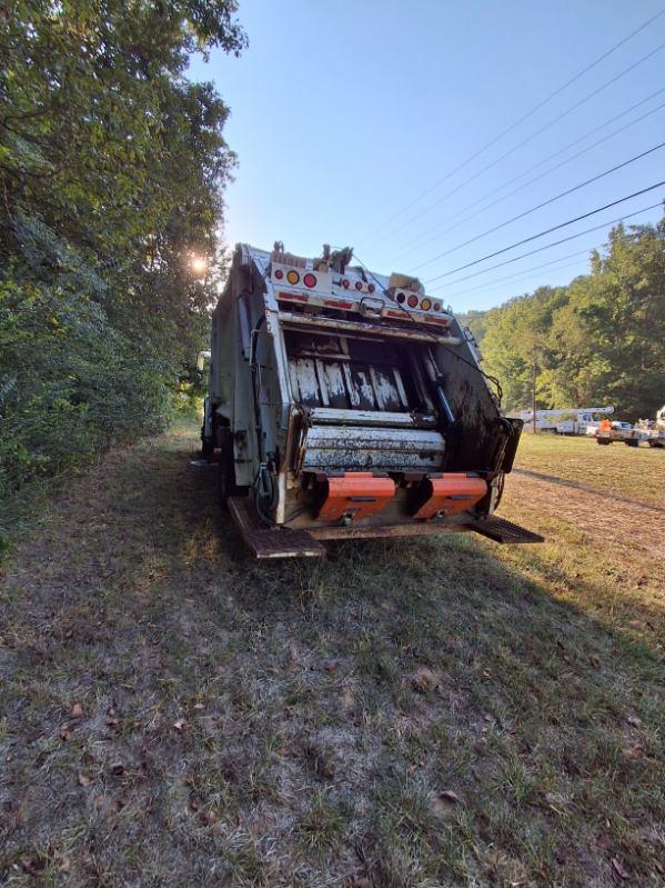 2010 Freightliner Heil Rear Loader - image 37
