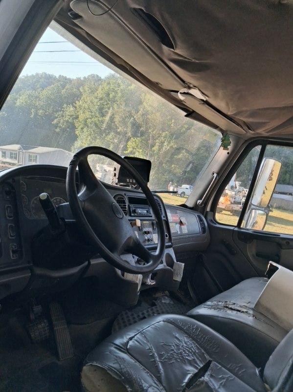 2010 Freightliner Heil Rear Loader - image 9