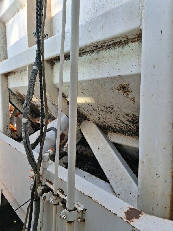 2010 Freightliner Heil Rear Loader - image 16