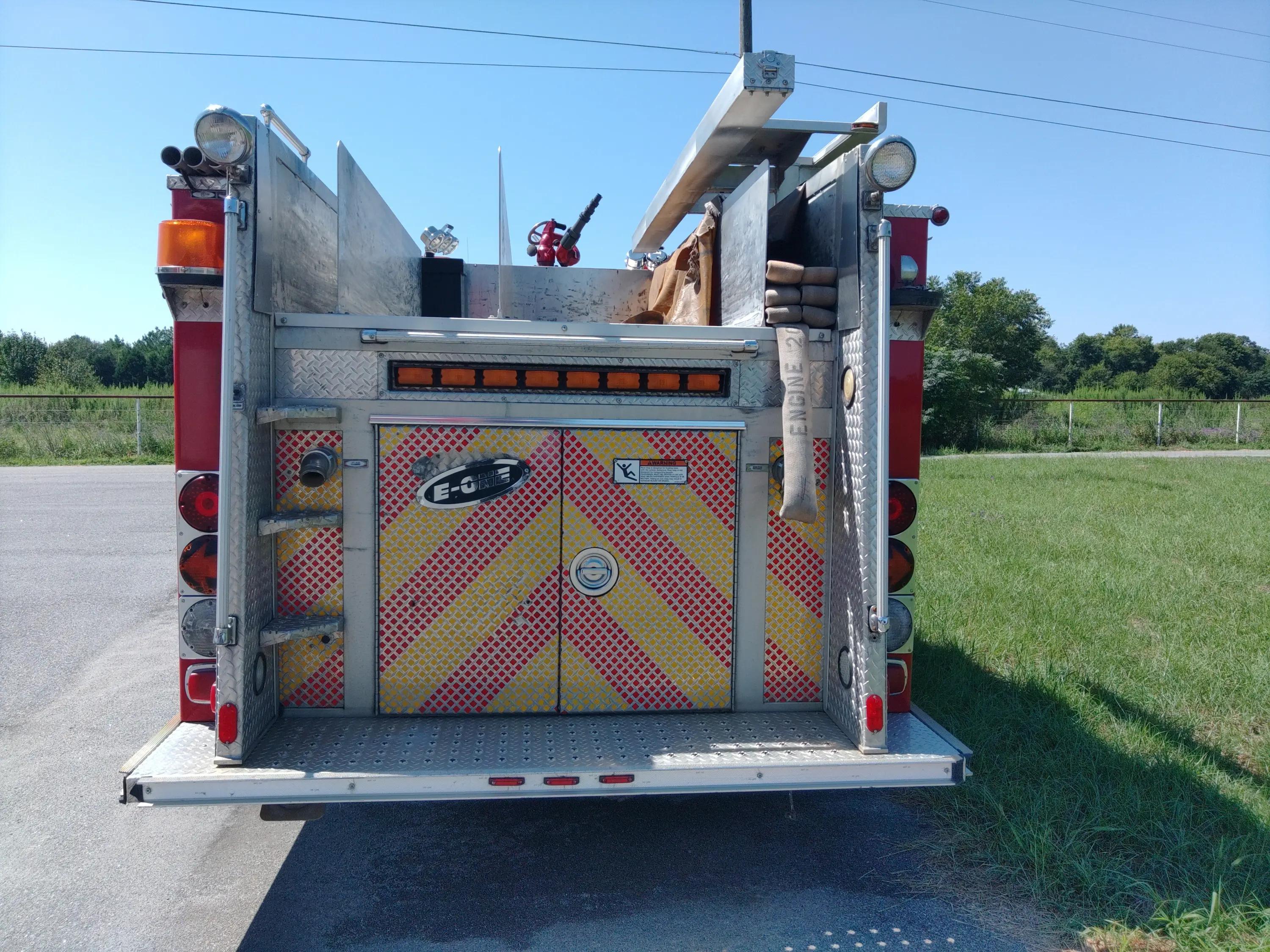 1999 E-One Cyclone Engine - image 2