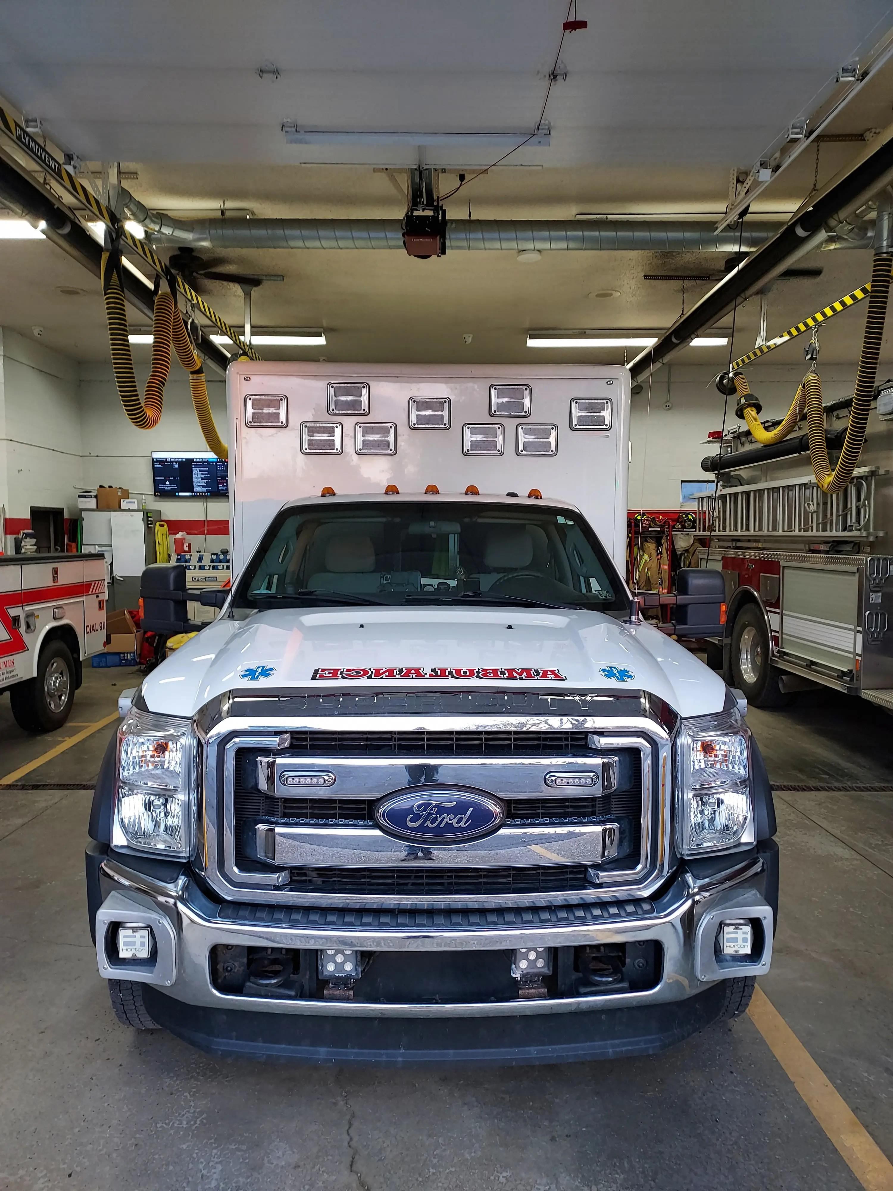 2016 Horton Ford 4x4 Type I Ambulance - image 6