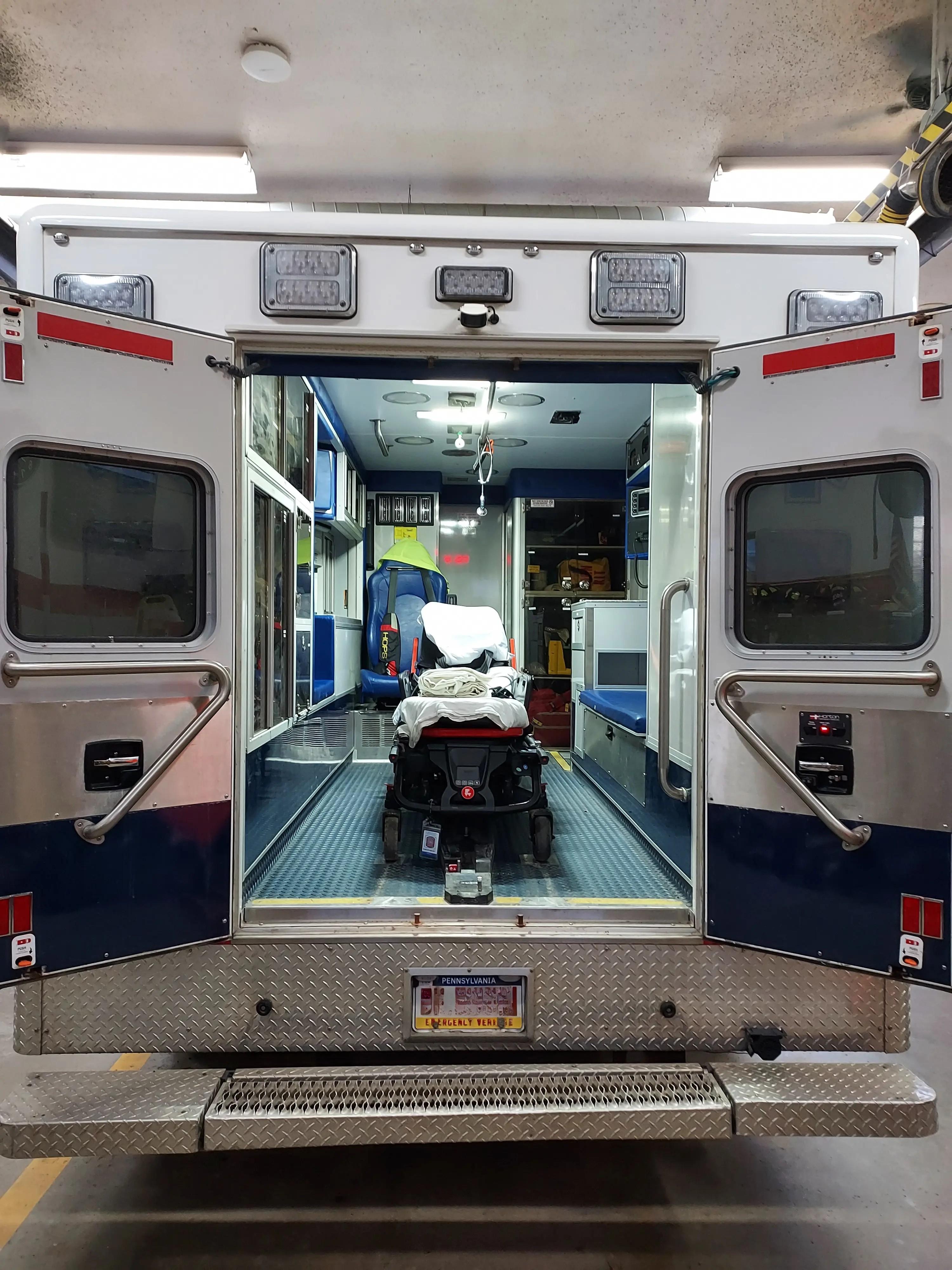 2016 Horton Ford 4x4 Type I Ambulance - image 14