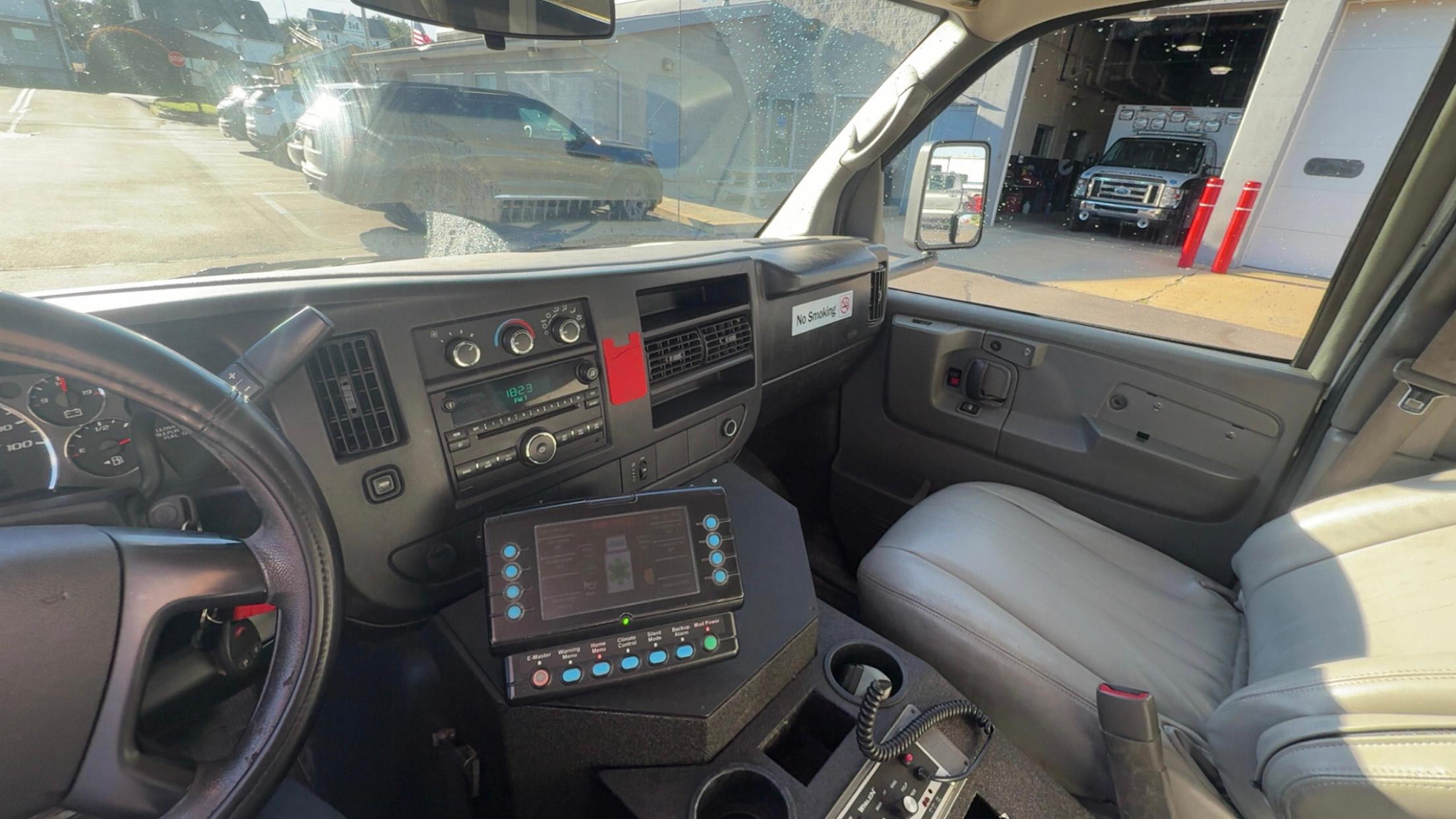 2010 MedTec Chevrolet Type III Ambulance - image 11