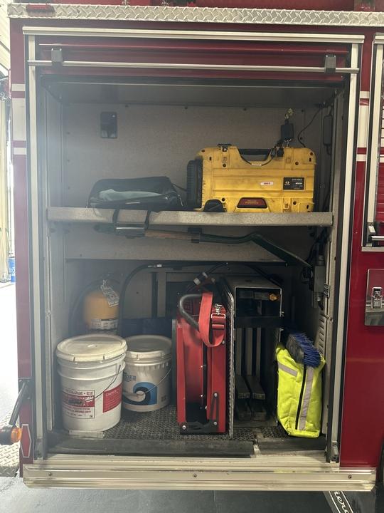 2008 Pierce 4x4 Pumper - image 24