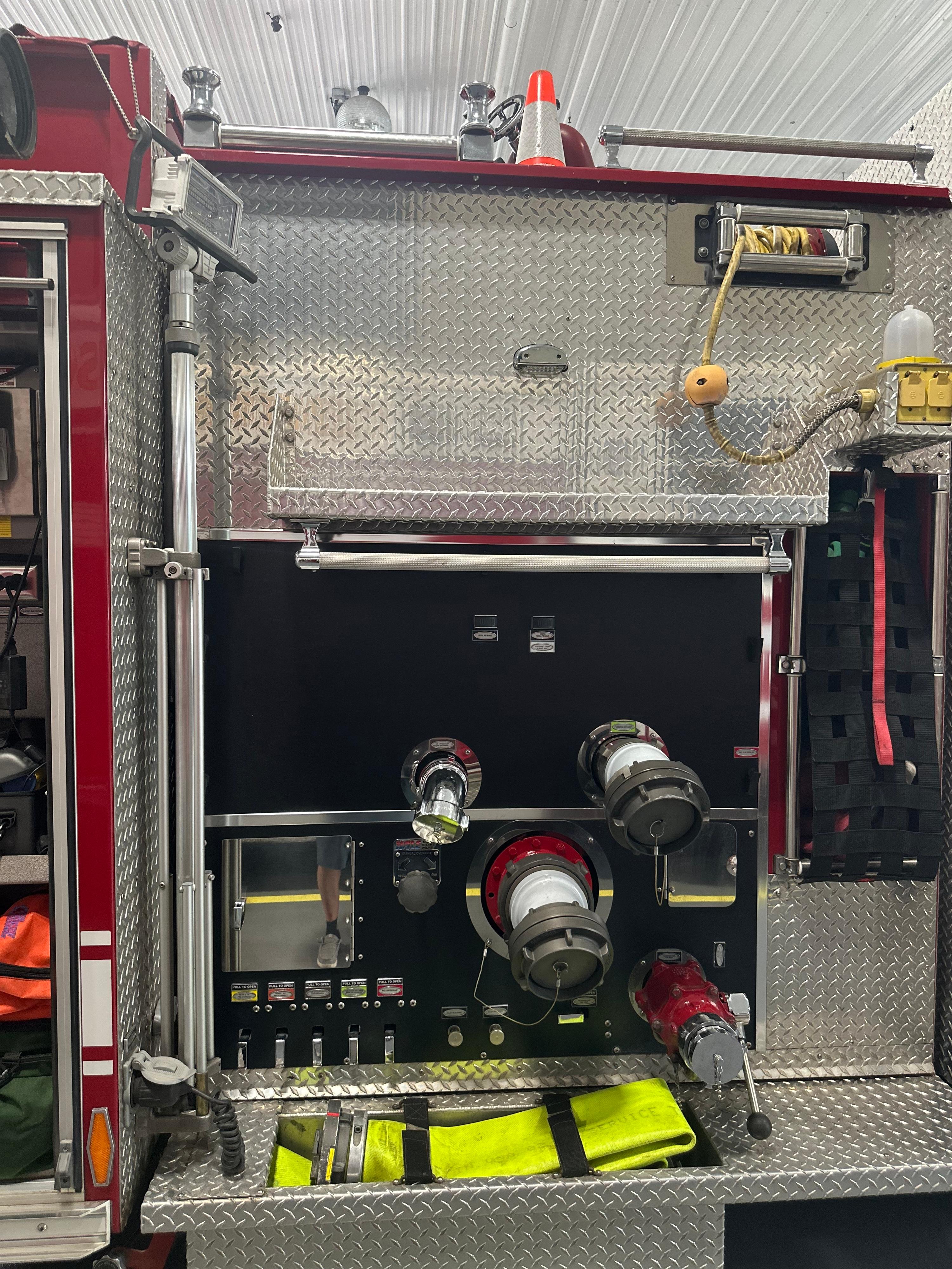 2008 Pierce 4x4 Pumper - image 19