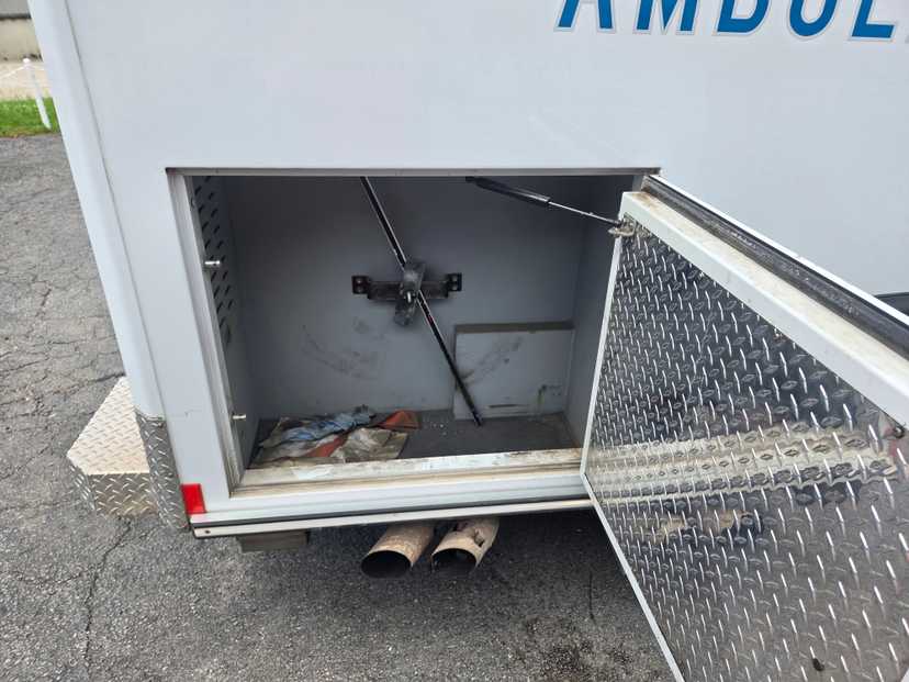 2019 Ford F350 Type I Ambulance — photo 6