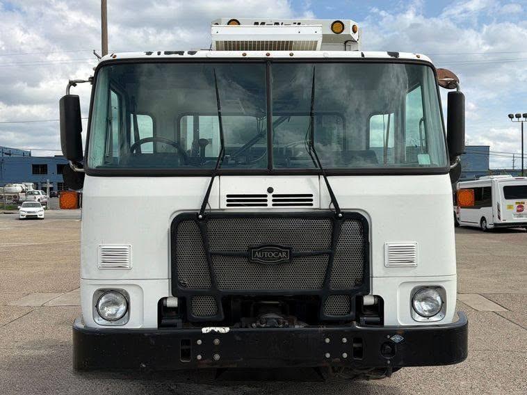 2015 Autocar McNeilus Side Loader - image 37