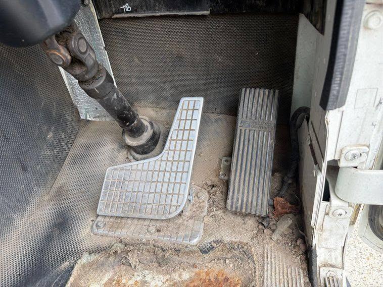 2015 Autocar McNeilus Side Loader - image 27