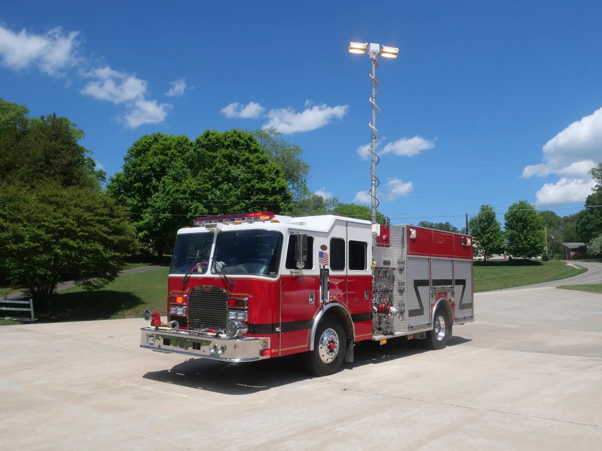 2004 KME Pumper - image 3