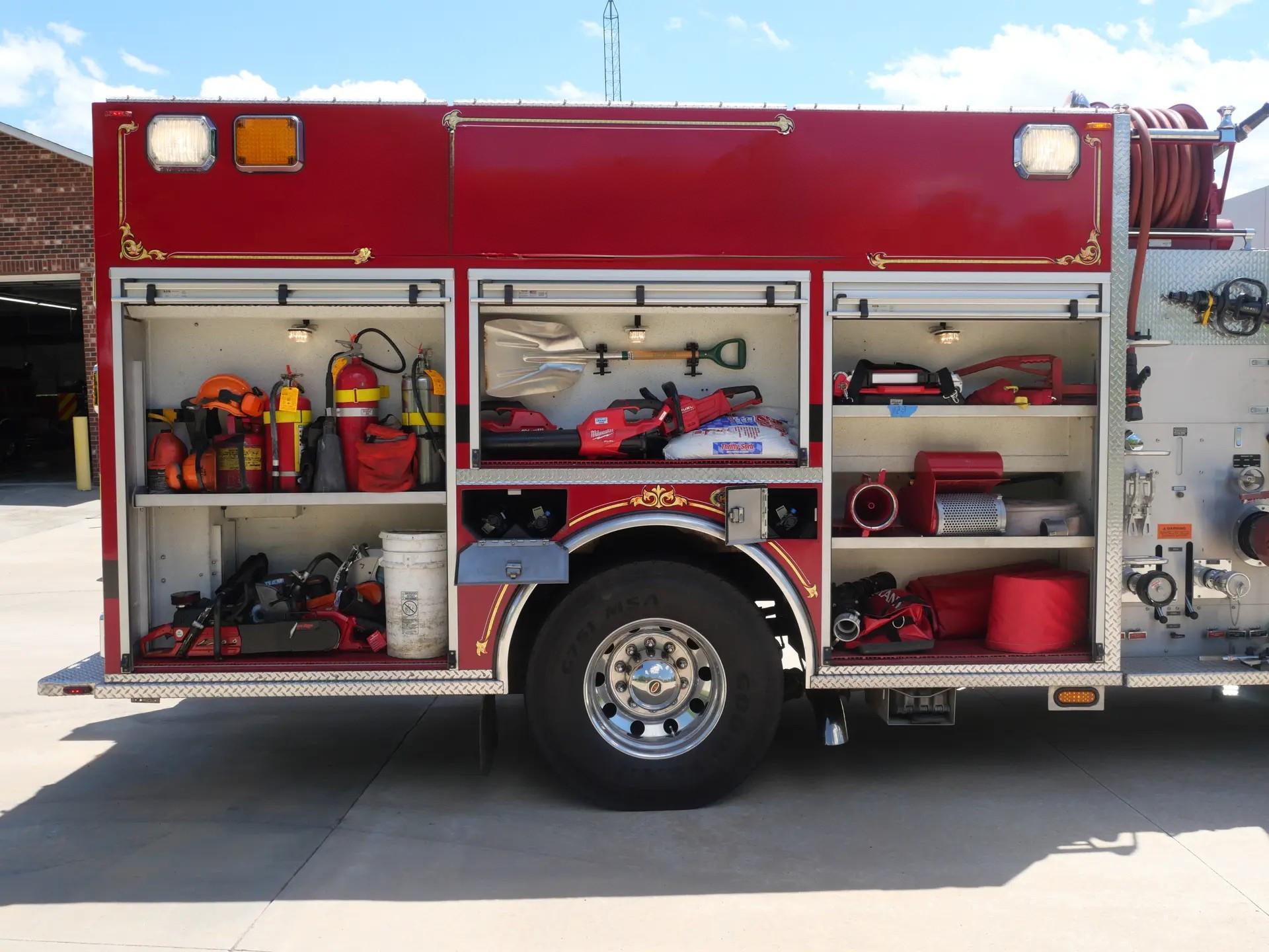 2004 KME Pumper - image 11