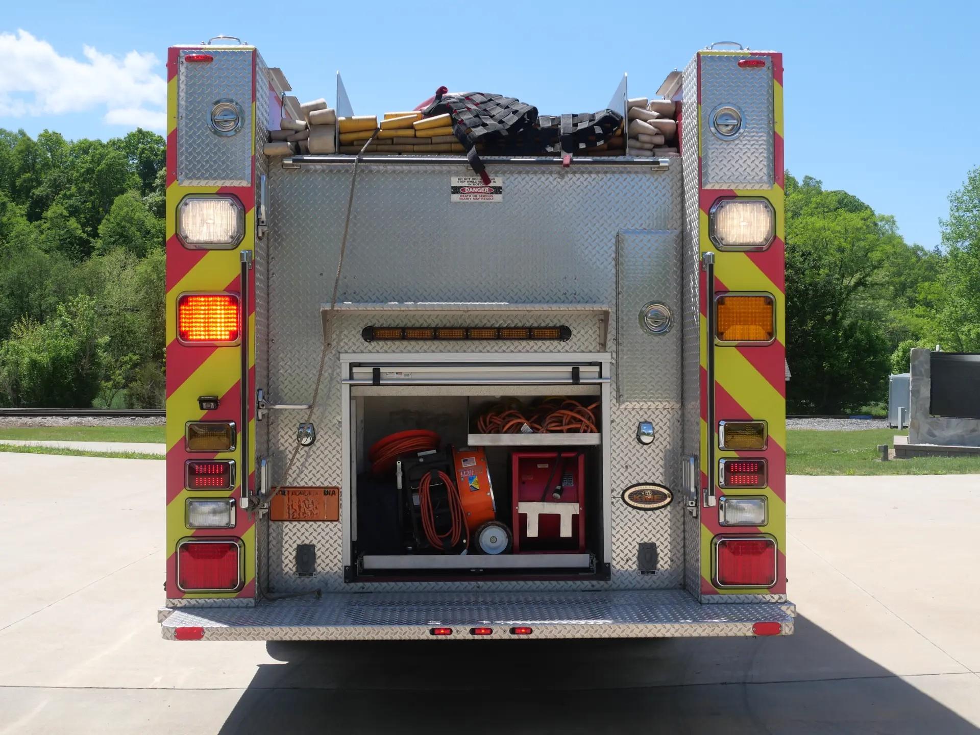 2004 KME Pumper - image 13