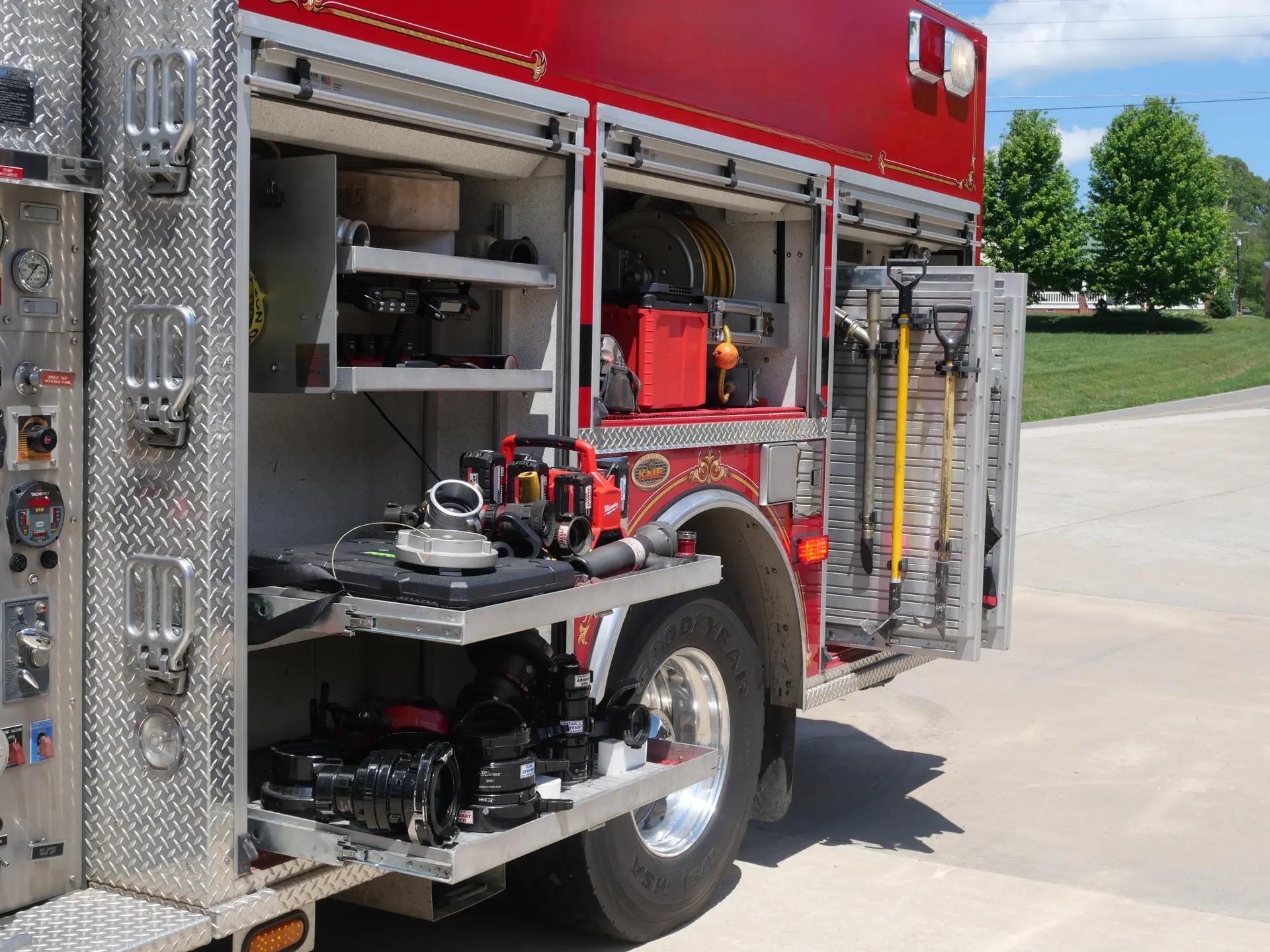 2004 KME Pumper - image 16