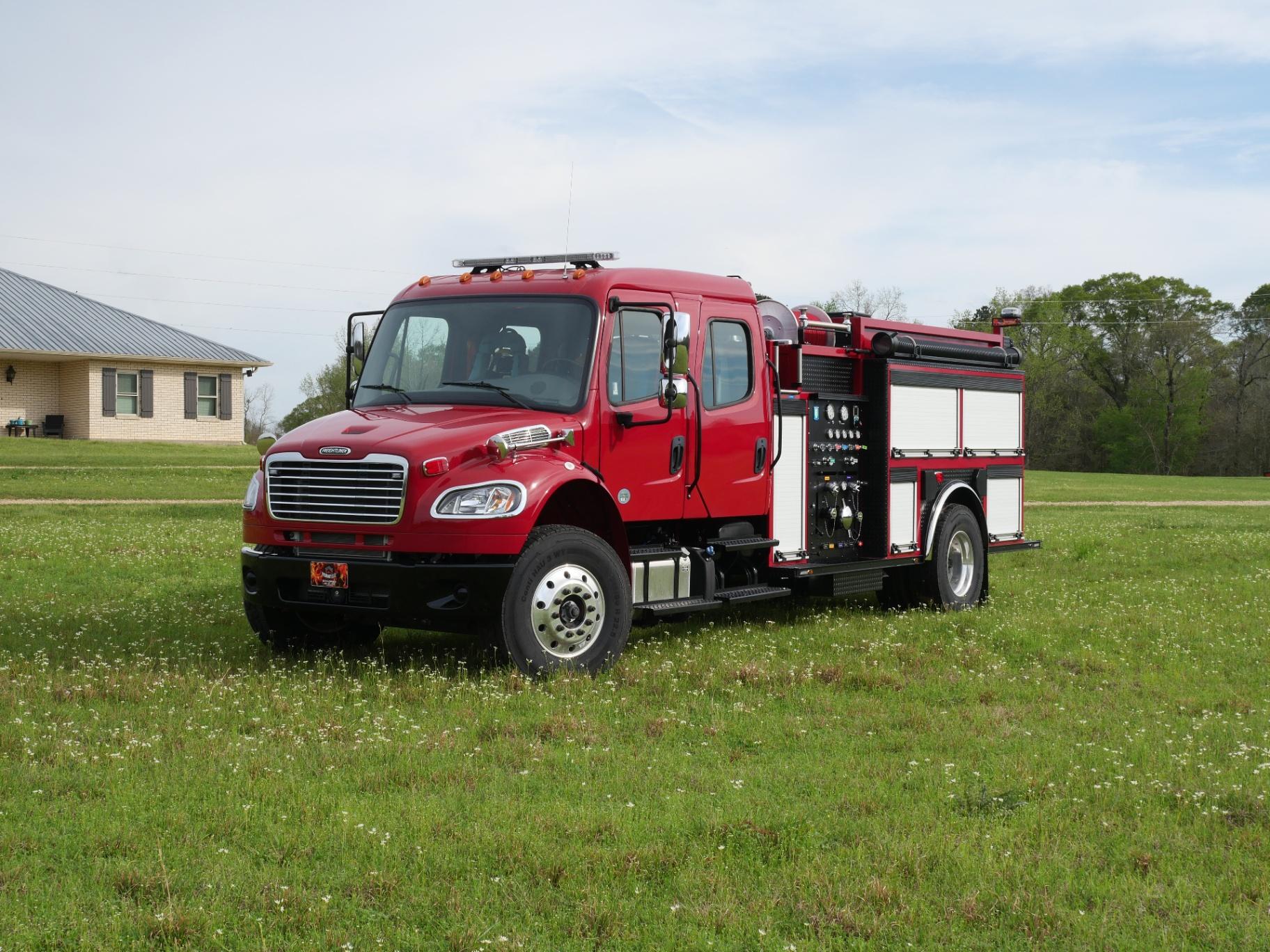 2022 E-One Freightliner Pumper Tanker - image 1