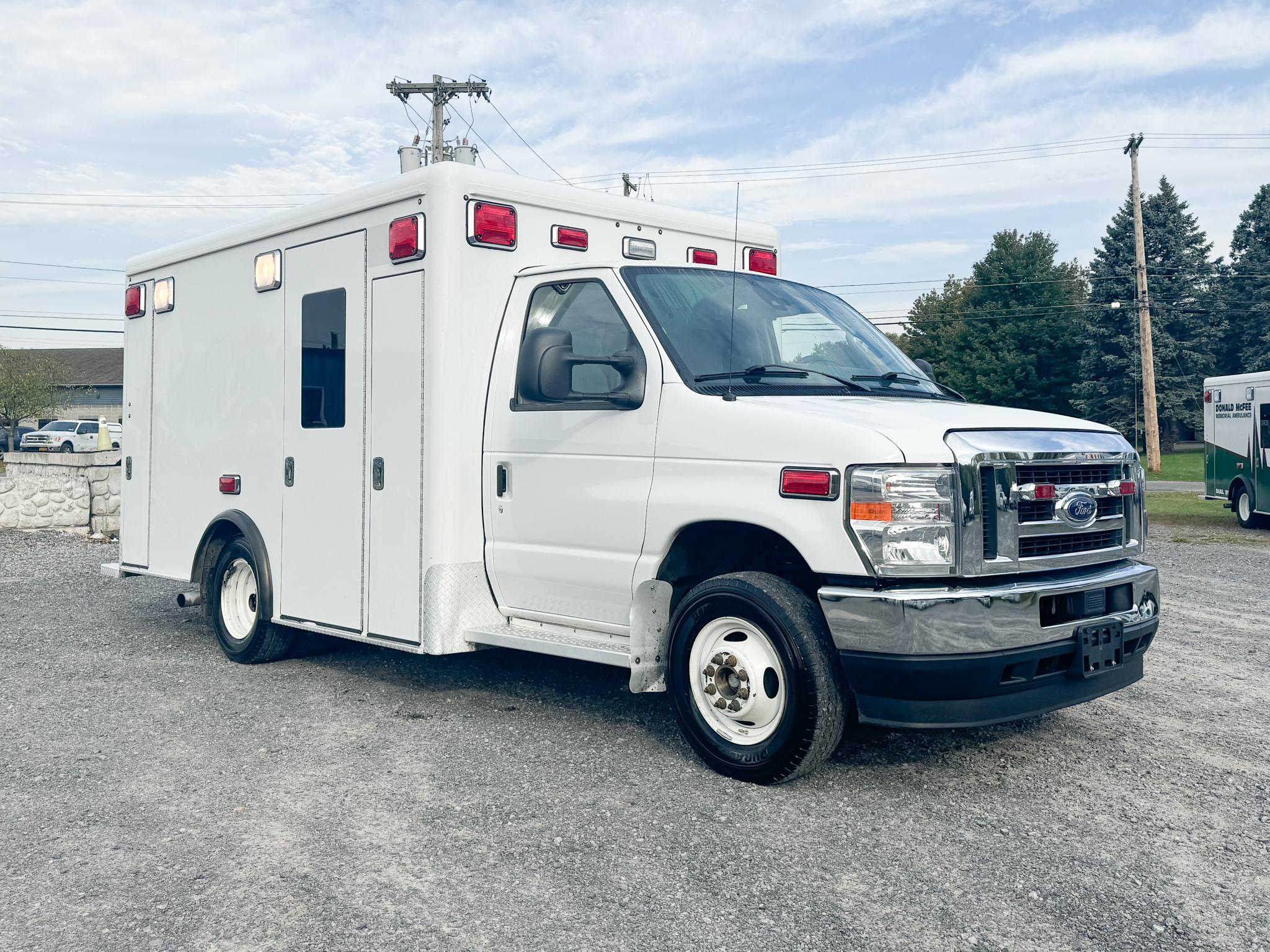 2022 Crestline CCL150 E-350 Type III - image 4