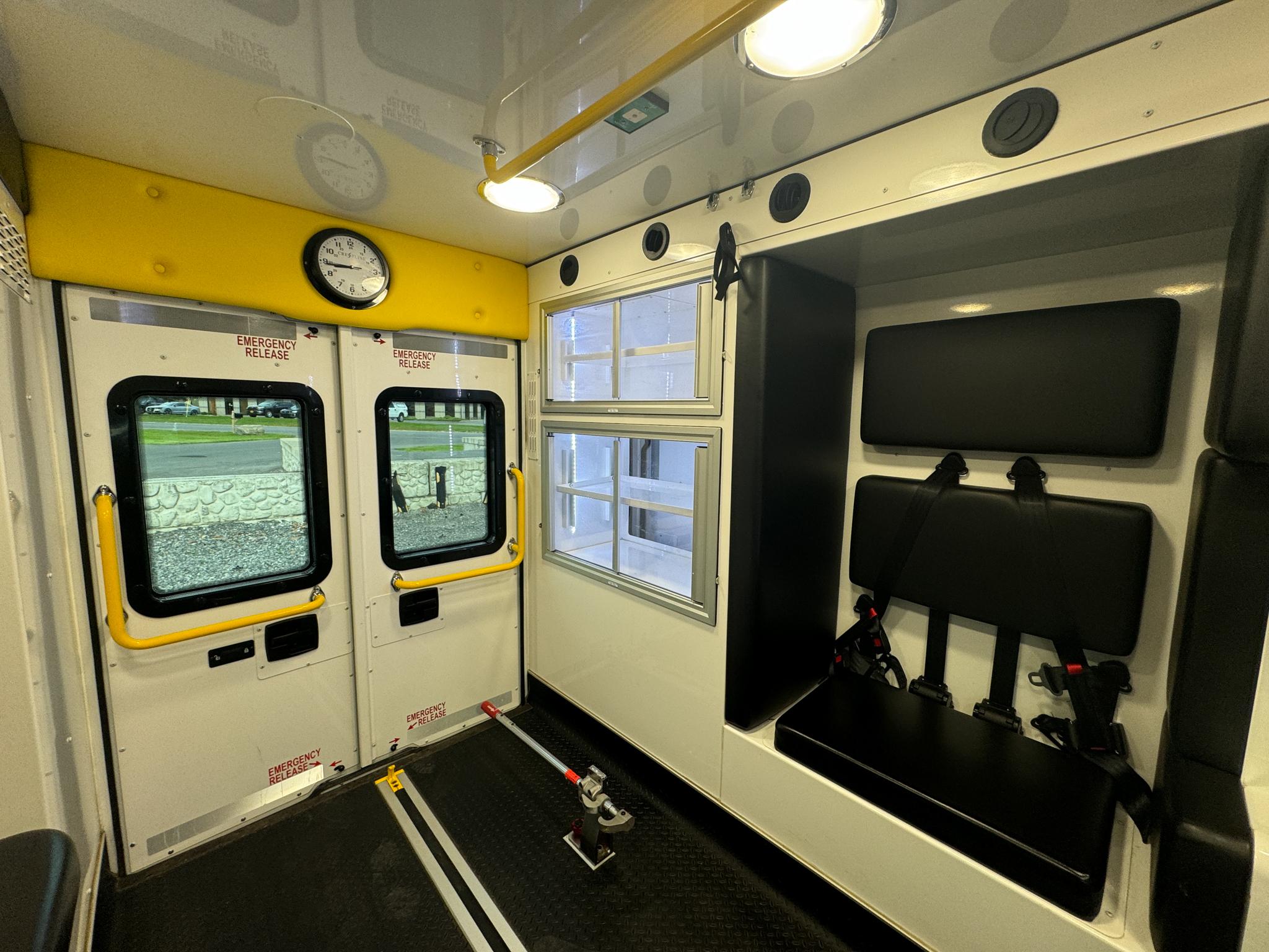 2022 Crestline CCL150 E-350 Type III - image 12