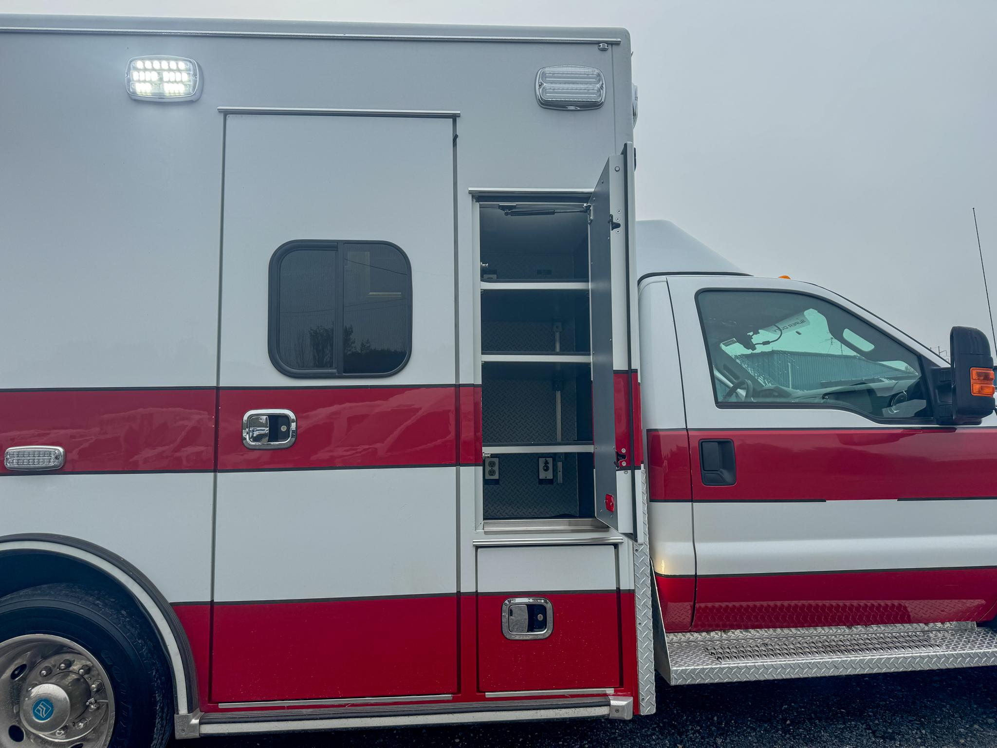 2016 Road Rescue 4x4 Type I - image 7