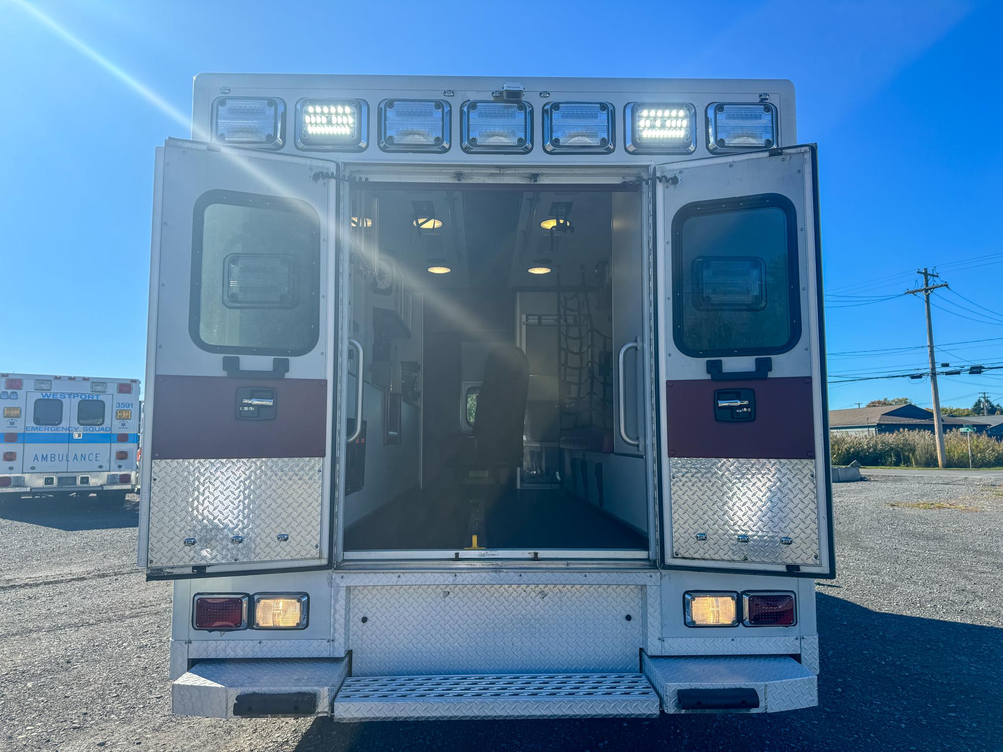 2016 Ford PL Custom T-1 4x4 Diesel Type I - image 6